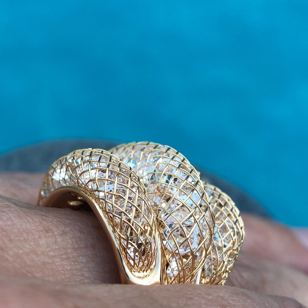 Gorgeous Gold Ring Size 6-10